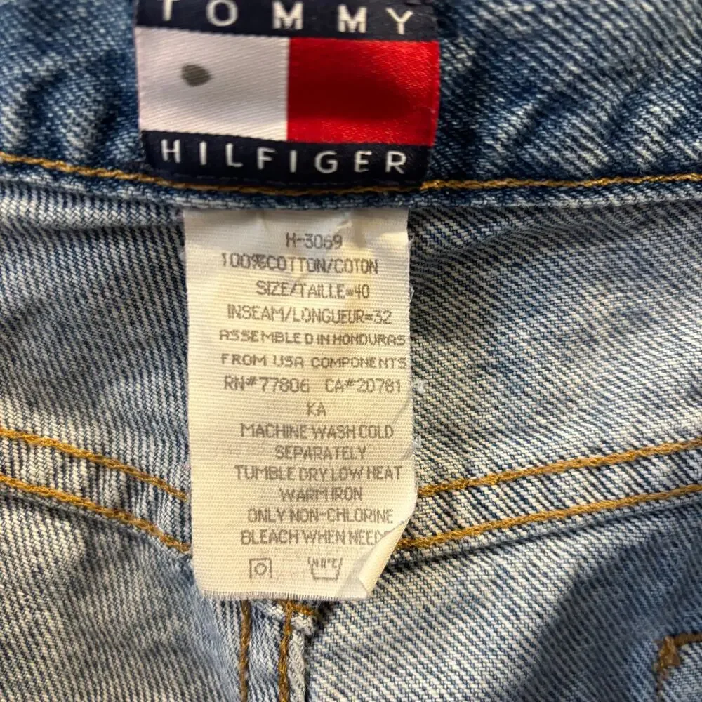 VTG Tommy Hilfiger Men’s Relaxed Fit Straight Leg Jeans 90s Y2K Light Wash, 38